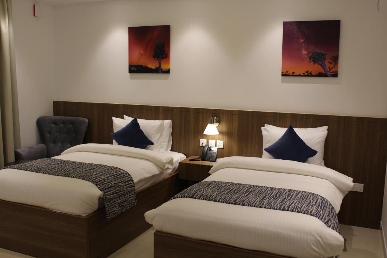 Duqm Express Hotel ภายนอก รูปภาพ