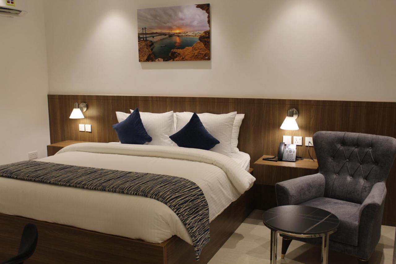 Duqm Express Hotel ภายนอก รูปภาพ