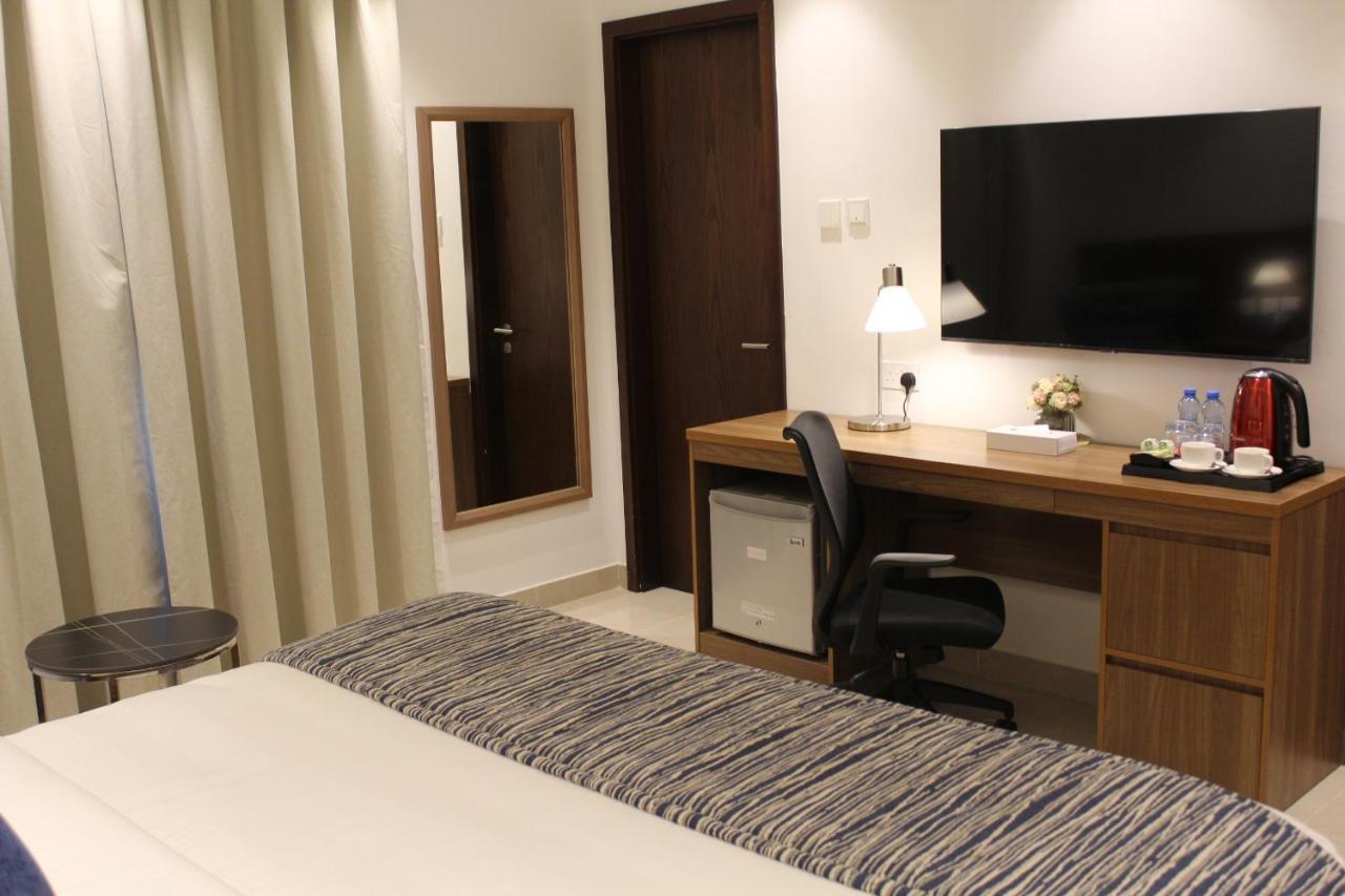 Duqm Express Hotel ภายนอก รูปภาพ
