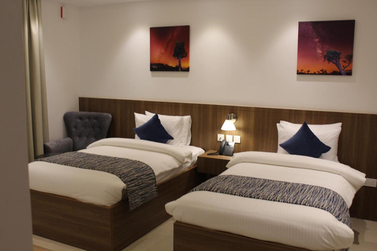 Duqm Express Hotel ภายนอก รูปภาพ