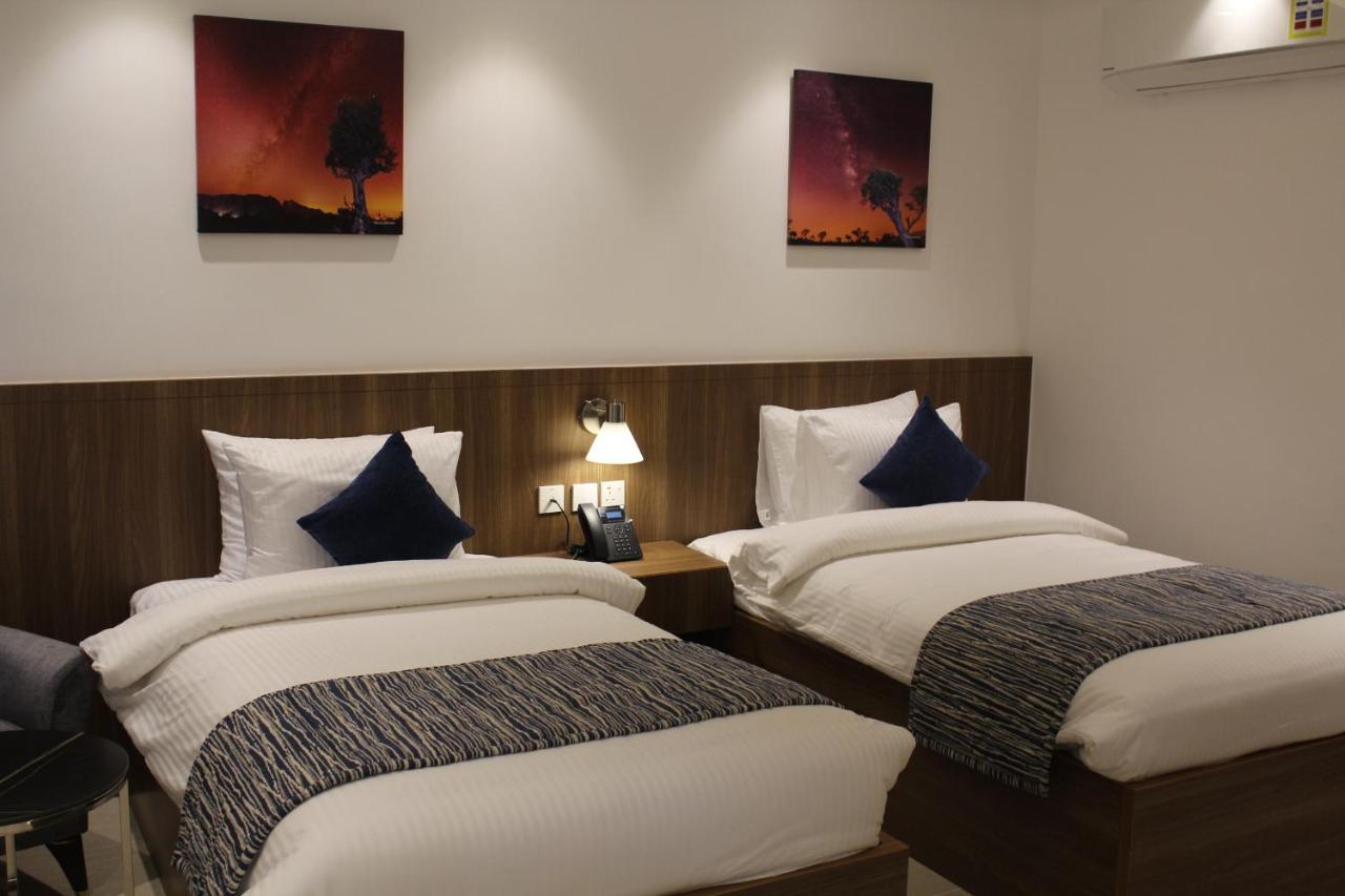 Duqm Express Hotel ภายนอก รูปภาพ